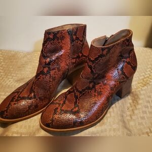 Madewell ankle boots w/side zipper SZ 6 snake print reddish/brown MA598